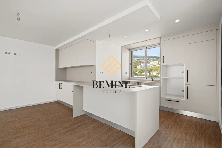 Apartamento T3 para Venda em Camara de Lobos Foto 6