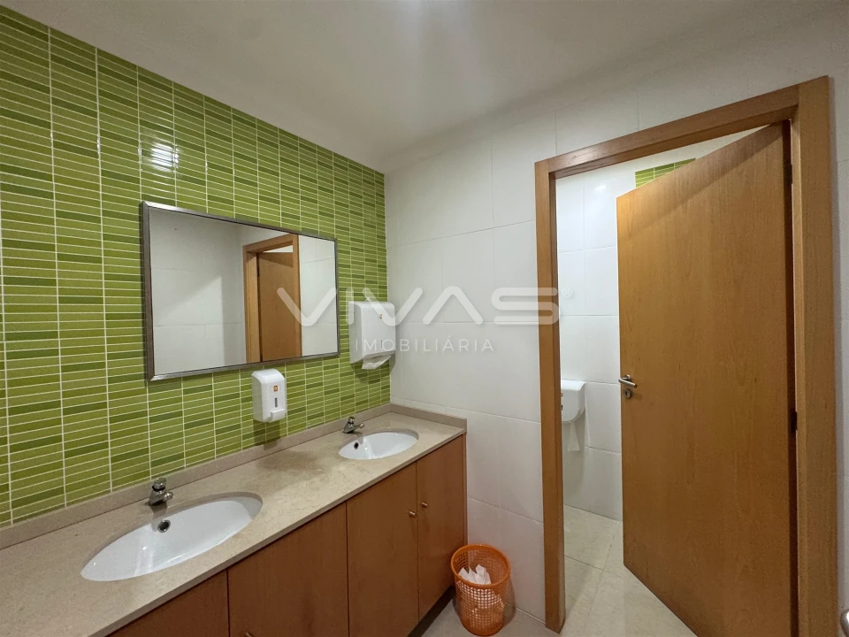 Negócio para Arrendamento em Bico Foto 10