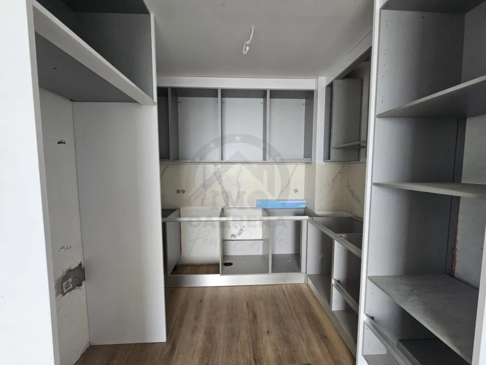 Apartamento T3 para Venda em Estreito de Camara de Lobos Foto 14