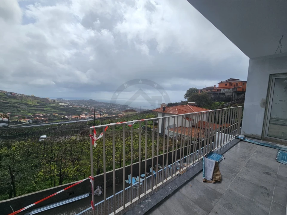 Apartamento T3 para Venda em Estreito de Camara de Lobos Foto 21