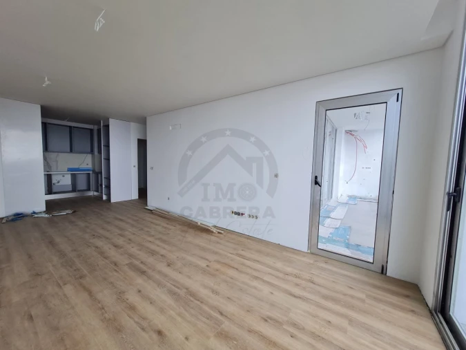 Apartamento T3 para Venda em Estreito de Camara de Lobos Foto 4