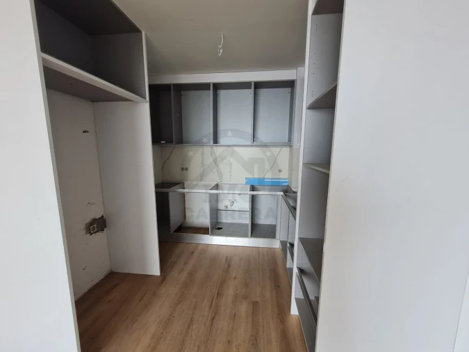 Apartamento T3 para Venda em Estreito de Camara de Lobos Foto 5