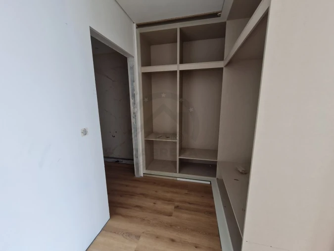 Apartamento T3 para Venda em Estreito de Camara de Lobos Foto 9