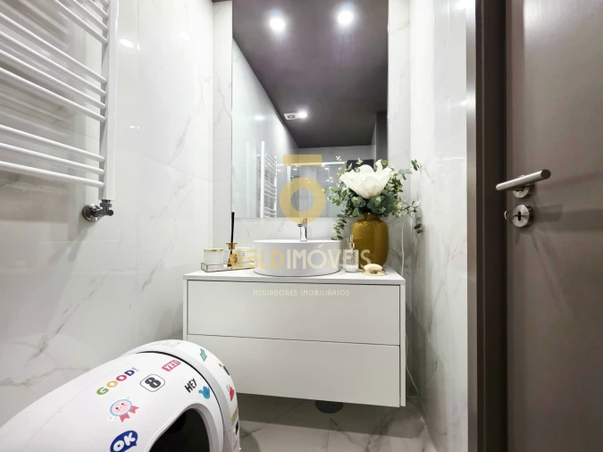 Apartamento T2 para Venda em Penafiel Foto 12