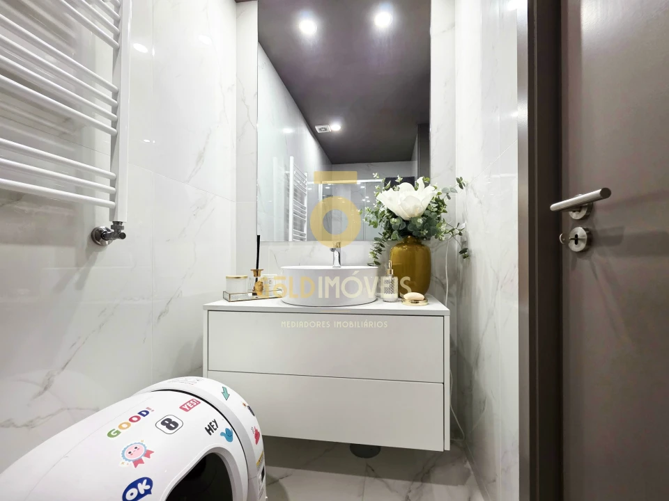 Apartamento T2 para Venda em Penafiel Foto 12