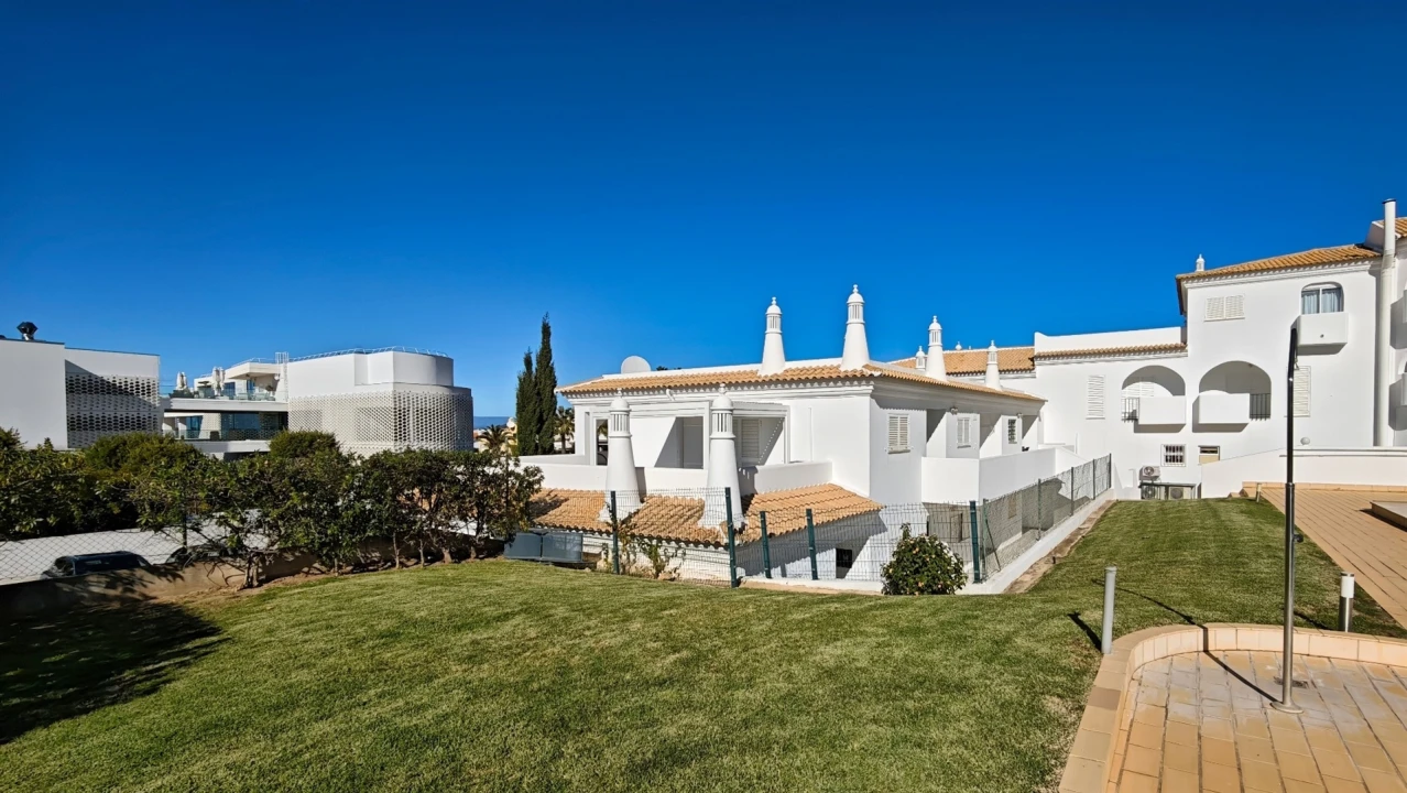 Apartamento T0 para Venda em Albufeira e Olhos de Água Foto 19