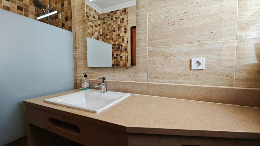 Apartamento T0 para Venda em Albufeira e Olhos de Água Foto 12