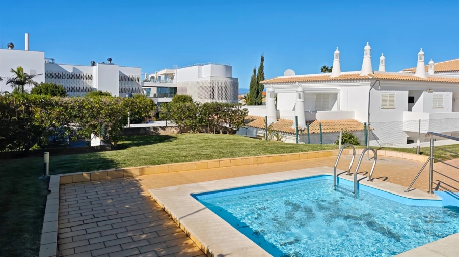 Apartamento T0 para Venda em Albufeira e Olhos de Água Foto 4