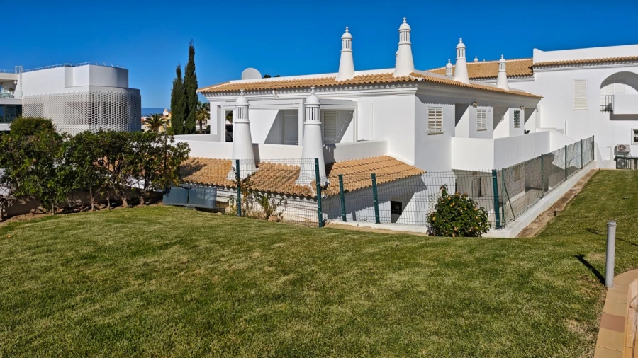 Apartamento T0 para Venda em Albufeira e Olhos de Água Foto 18