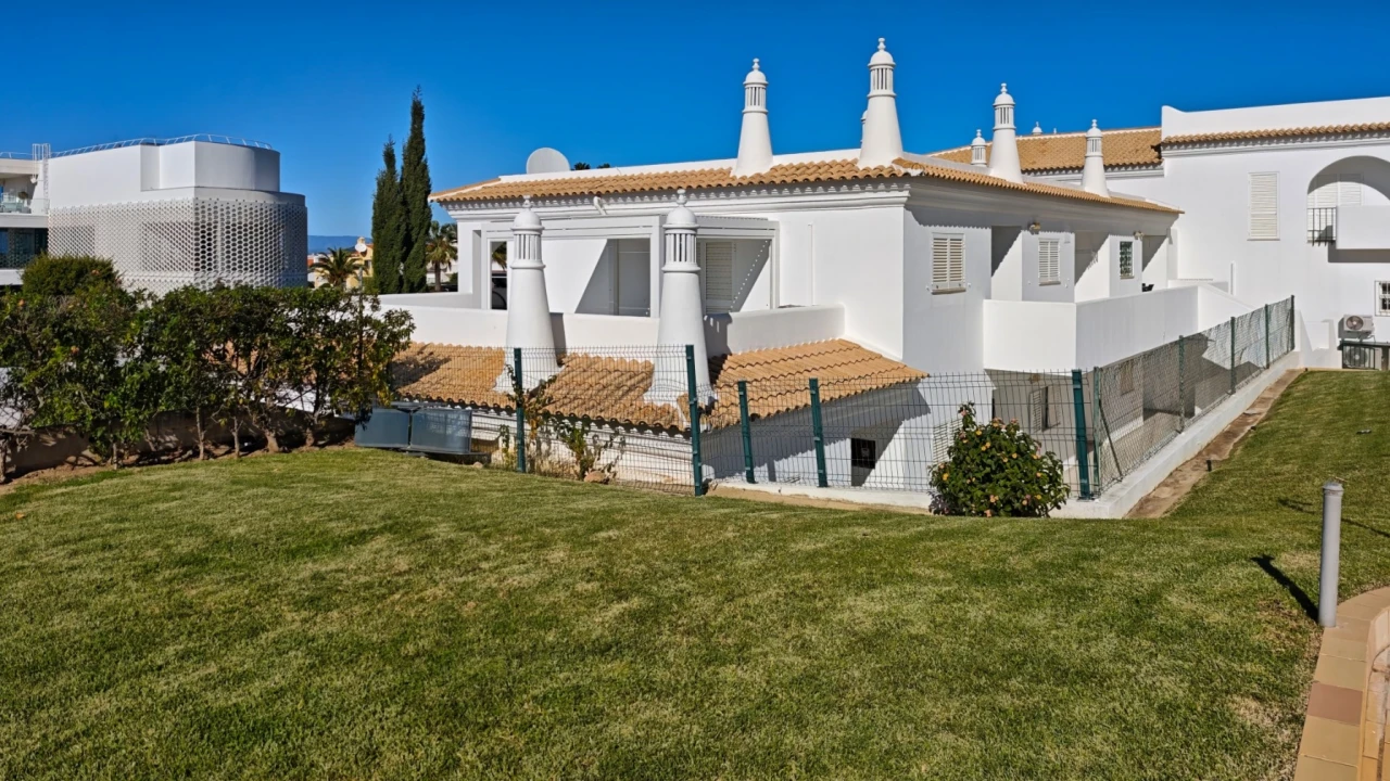 Apartamento T0 para Venda em Albufeira e Olhos de Água Foto 18