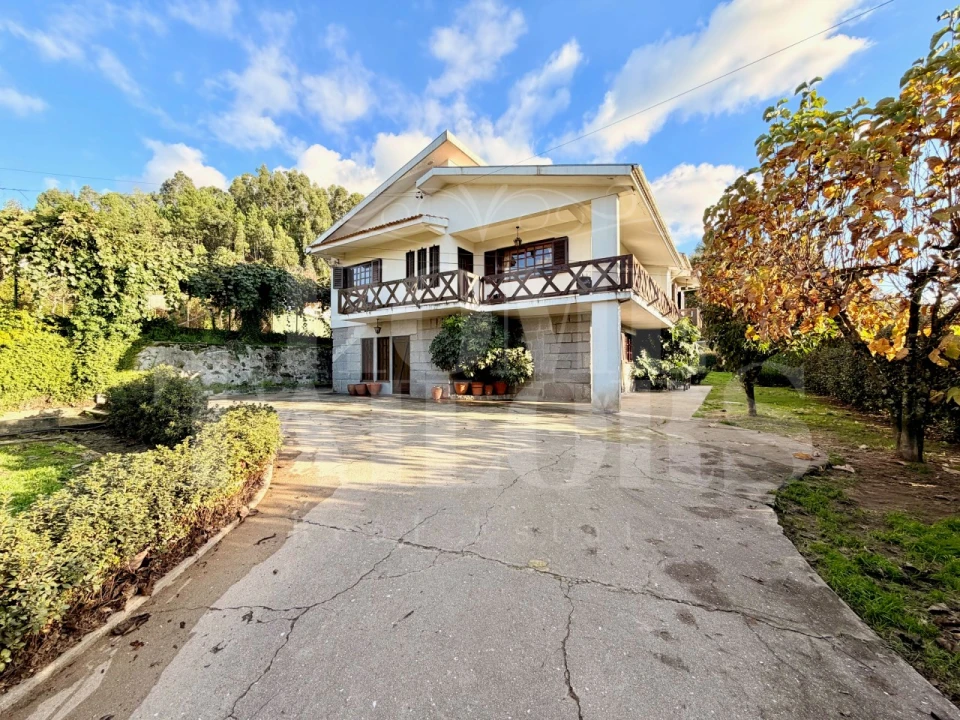 Moradia T5 para Venda em Vila Chã, Codal e Vila Cova de Perrinho Foto 3