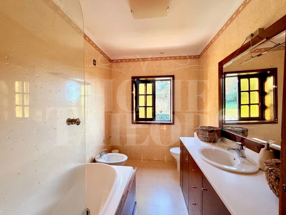 Moradia T5 para Venda em Vila Chã, Codal e Vila Cova de Perrinho Foto 36