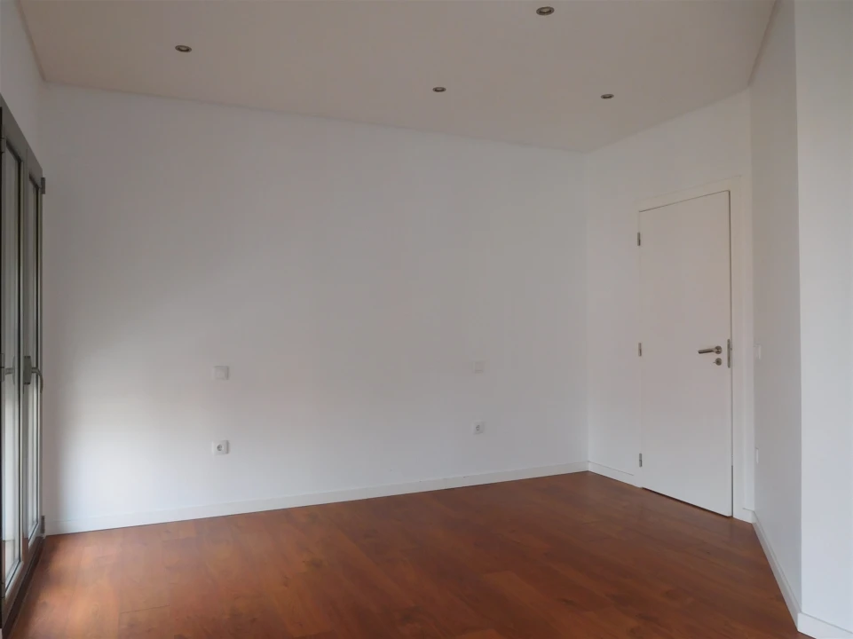 Apartamento T2 para Arrendamento em Marrazes e Barosa Foto 13