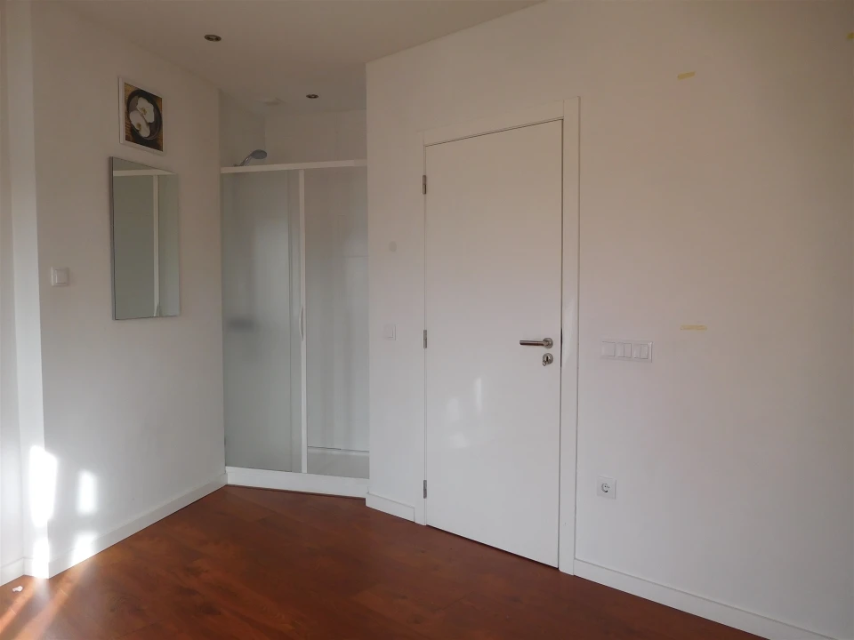 Apartamento T2 para Arrendamento em Marrazes e Barosa Foto 15