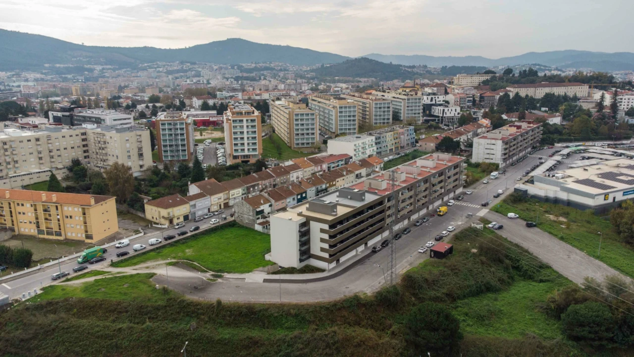 Apartamento T2 para Arrendamento em São Vicente (Braga) Foto 26