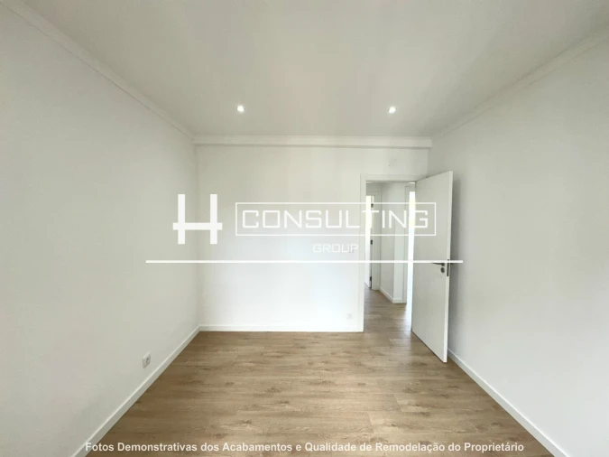 Apartamento T2 para Venda em Venteira Foto 32