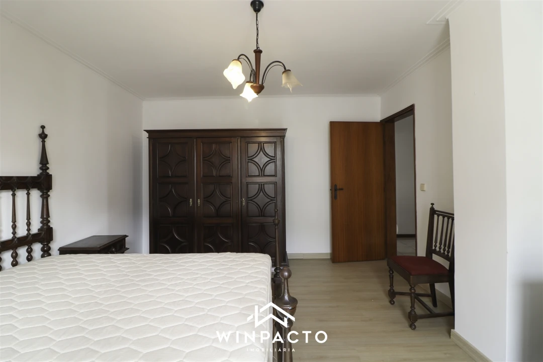 Moradia T4 para Venda em Nelas Foto 28