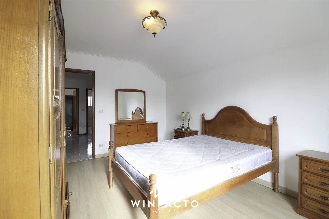 Moradia T4 para Venda em Nelas Foto 32