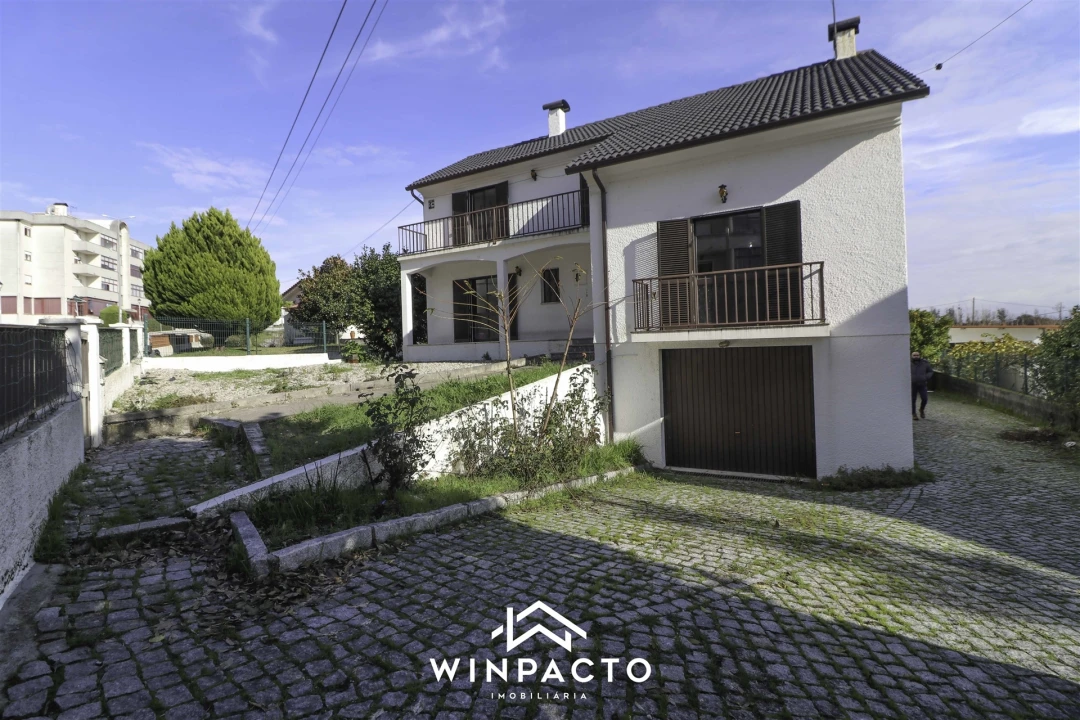 Moradia T4 para Venda em Nelas Foto 53