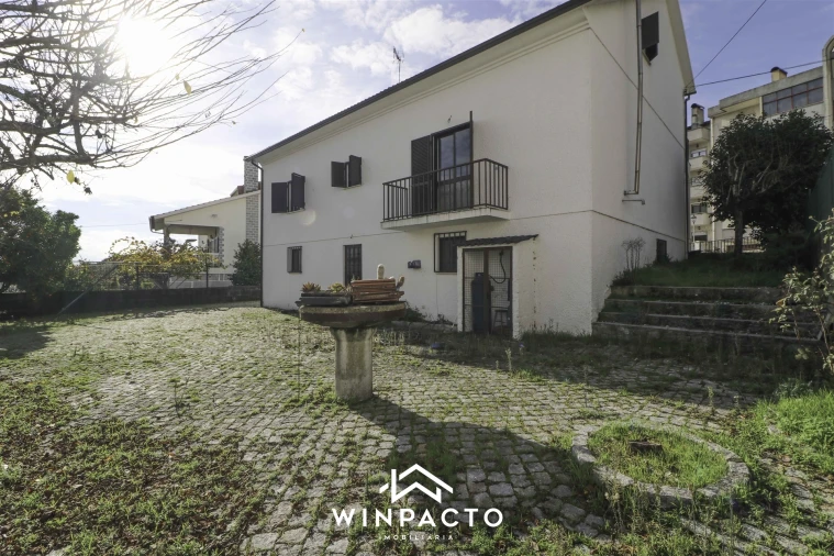 Moradia T4 para Venda em Nelas Foto 48