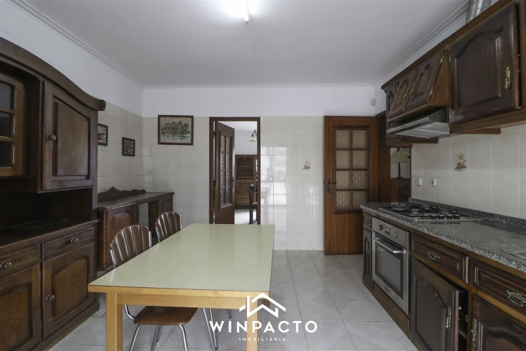 Moradia T4 para Venda em Nelas Foto 64