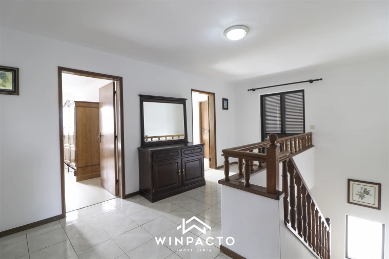 Moradia T4 para Venda em Nelas Foto 24