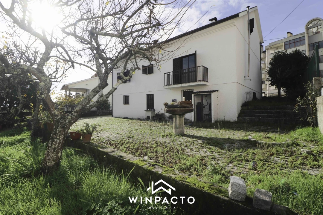 Moradia T4 para Venda em Nelas Foto 49