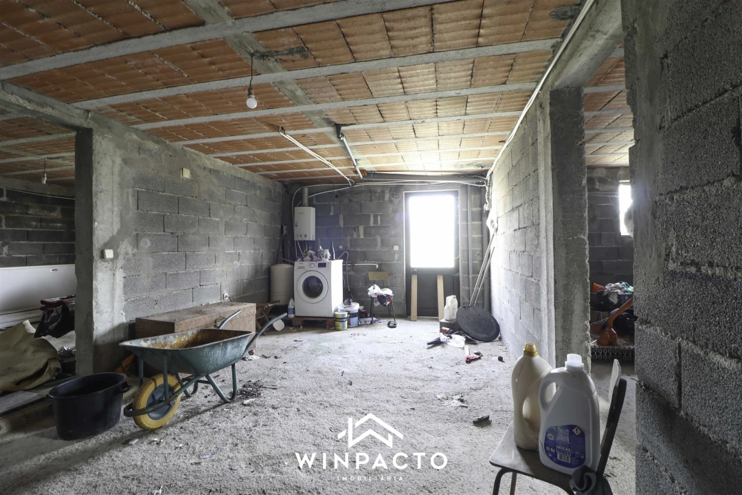 Moradia T4 para Venda em Nelas Foto 44