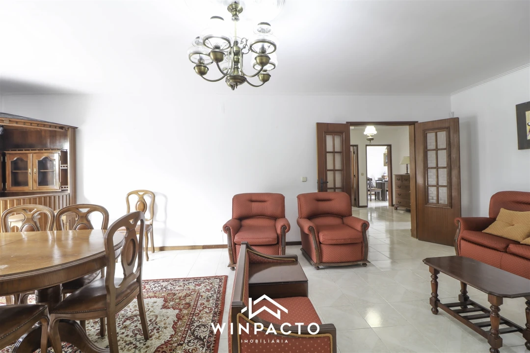 Moradia T4 para Venda em Nelas Foto 57