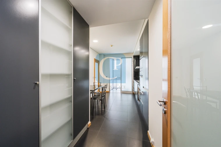 Apartamento T3 para Arrendamento em Pedrouços Foto 12