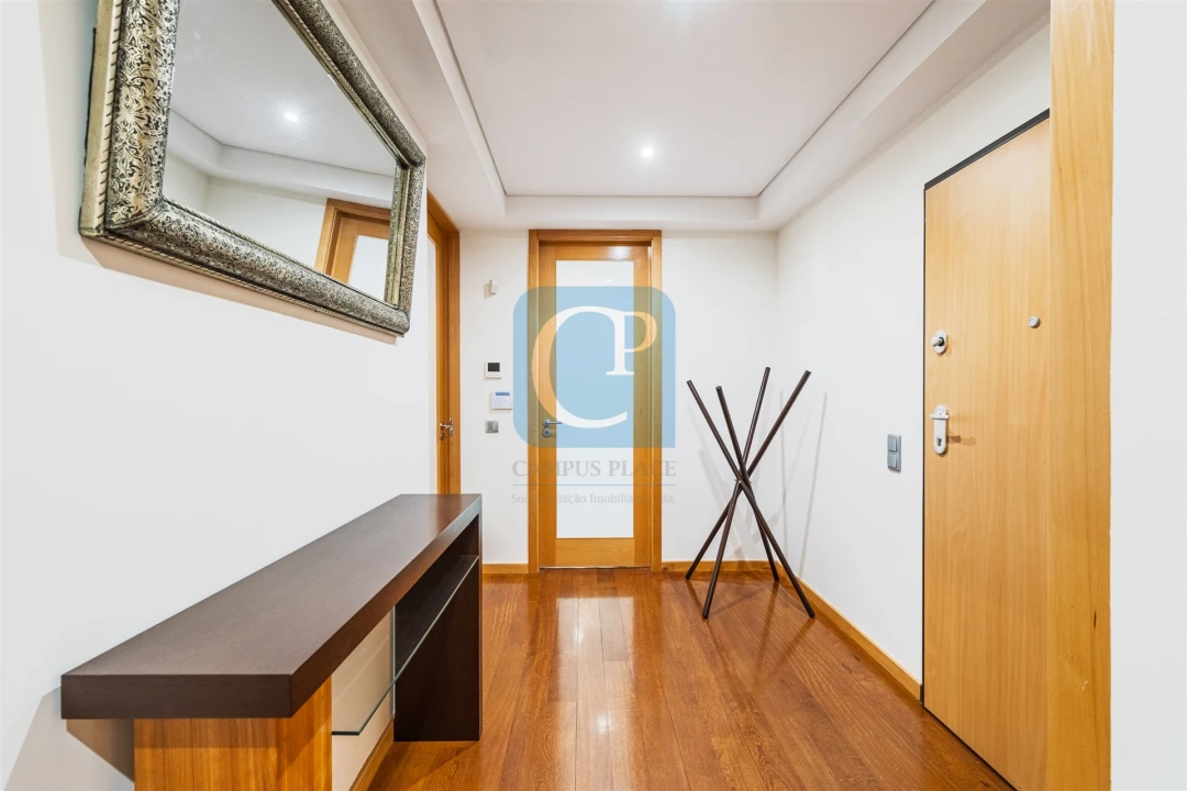 Apartamento T3 para Arrendamento em Pedrouços Foto 7