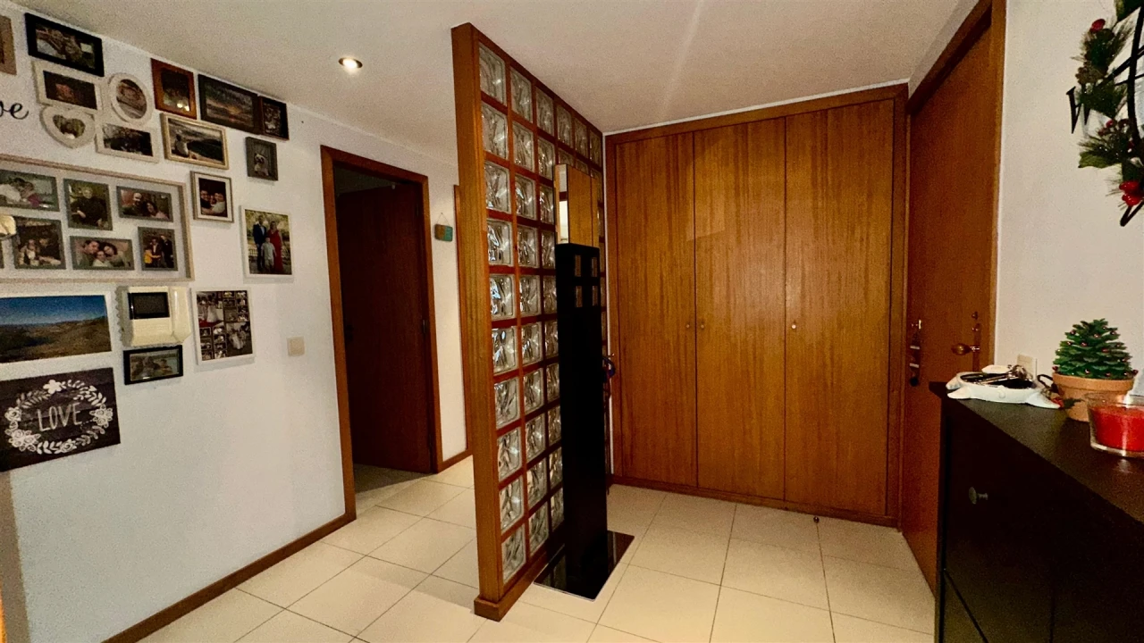 Apartamento T2 para Venda em São Paio de Oleiros Foto 10