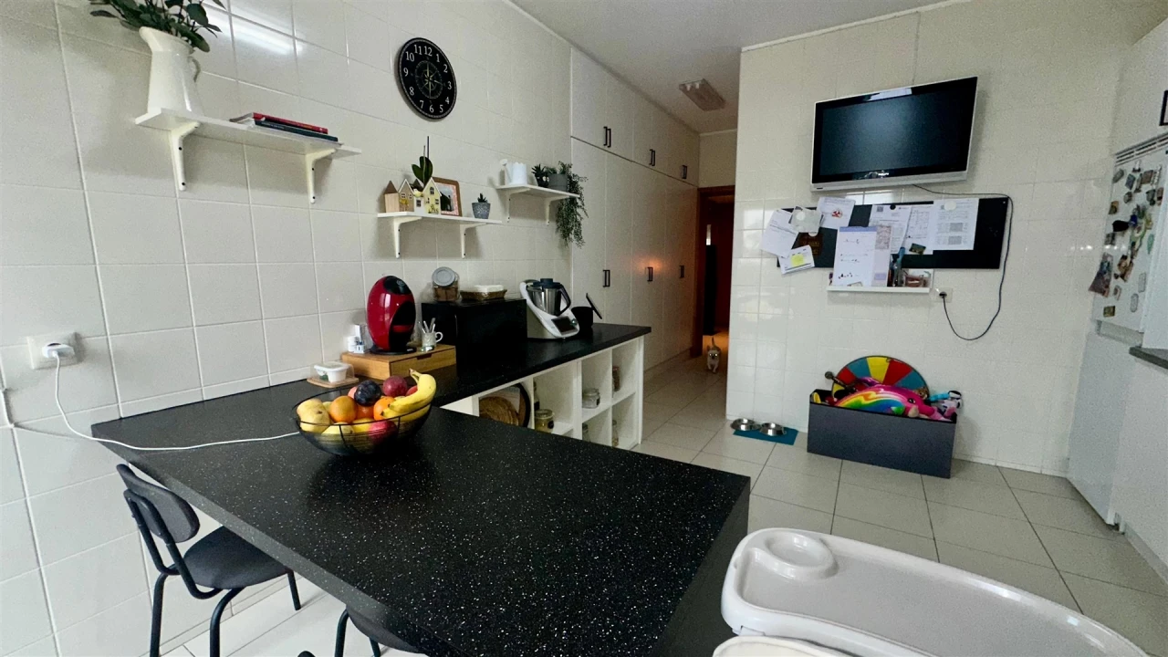 Apartamento T2 para Venda em São Paio de Oleiros Foto 11