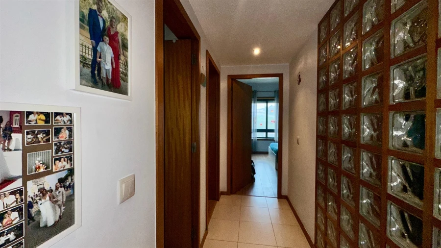 Apartamento T2 para Venda em São Paio de Oleiros Foto 8