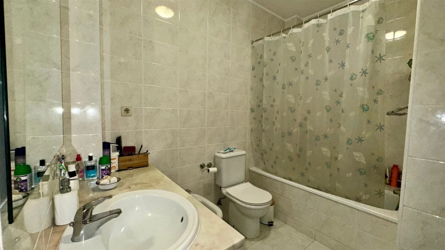 Apartamento T2 para Venda em São Paio de Oleiros Foto 4