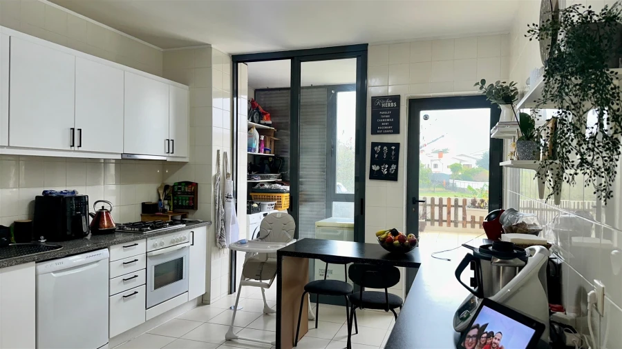 Apartamento T2 para Venda em São Paio de Oleiros Foto 2