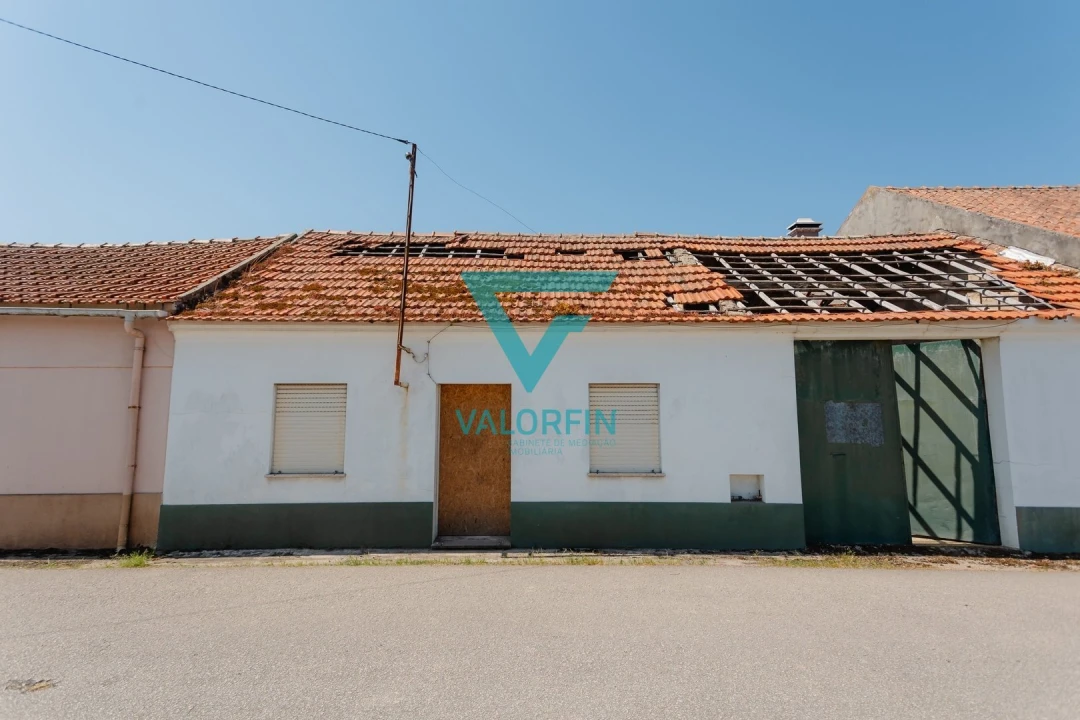 Moradia T3 para Venda em Marinha das Ondas Foto 1