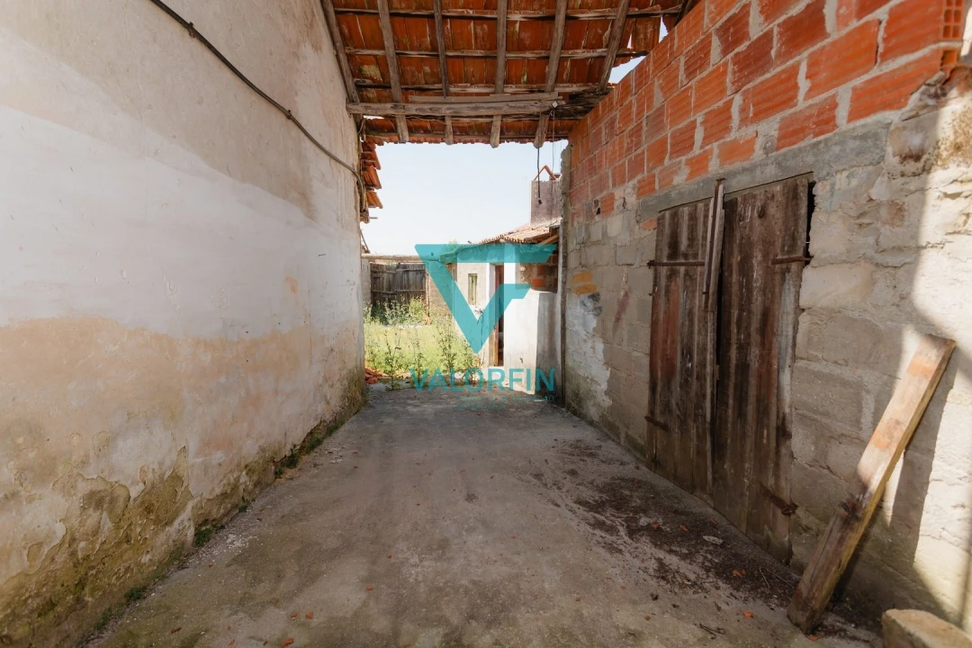 Moradia T3 para Venda em Marinha das Ondas Foto 3