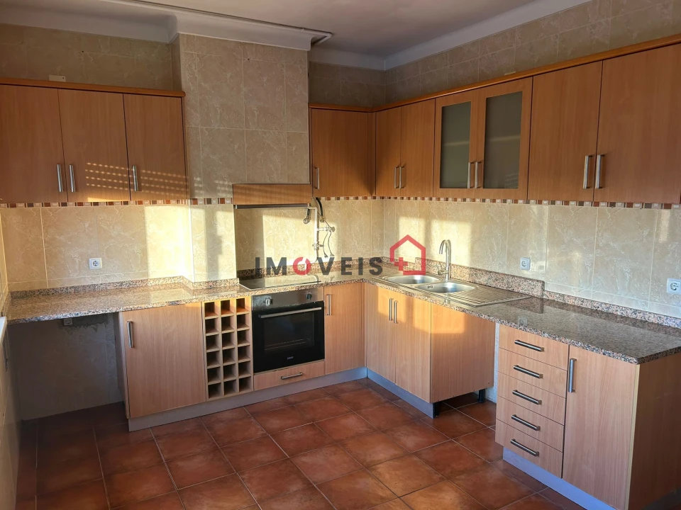 Apartamento T3 para Venda em Batalha Foto 1