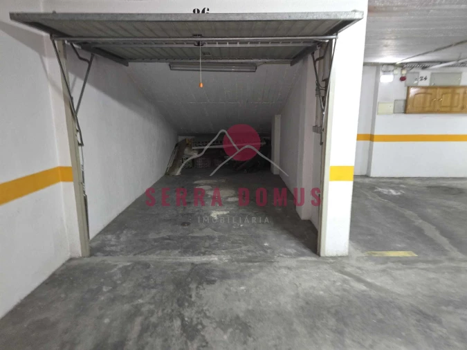 Garagem para Venda em Agualva e Mira-Sintra Foto 4