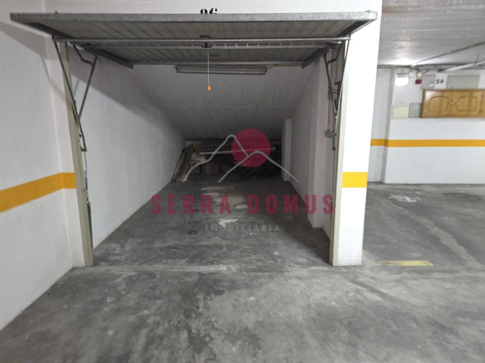 Garagem para Venda em Agualva e Mira-Sintra Foto 4