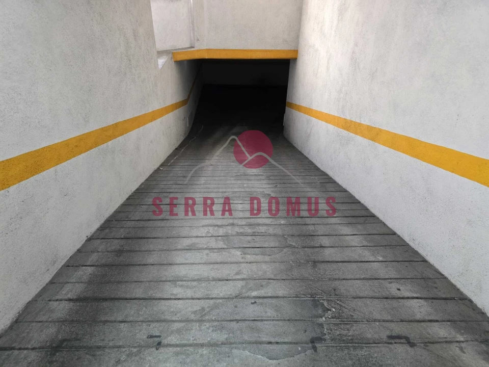 Garagem para Venda em Agualva e Mira-Sintra Foto 11