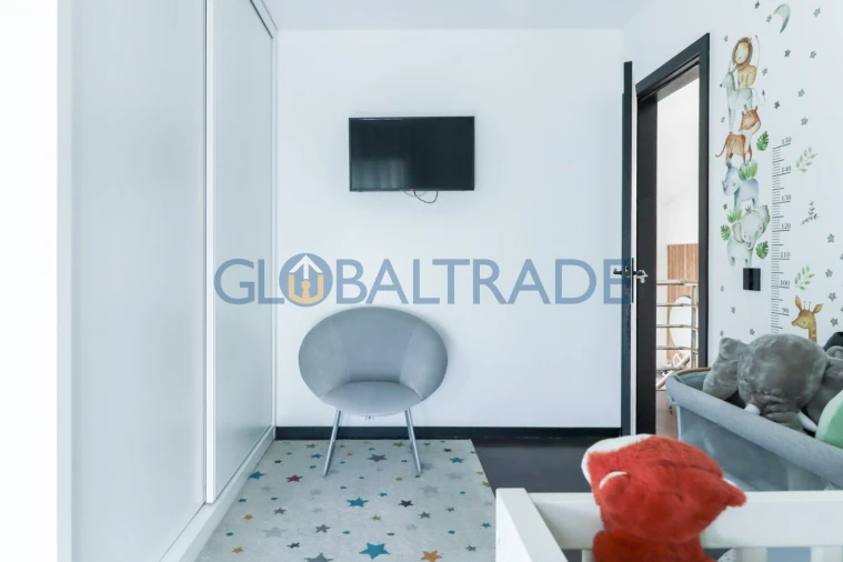 Moradia T4 para Venda em Fânzeres e São Pedro da Cova Foto 11