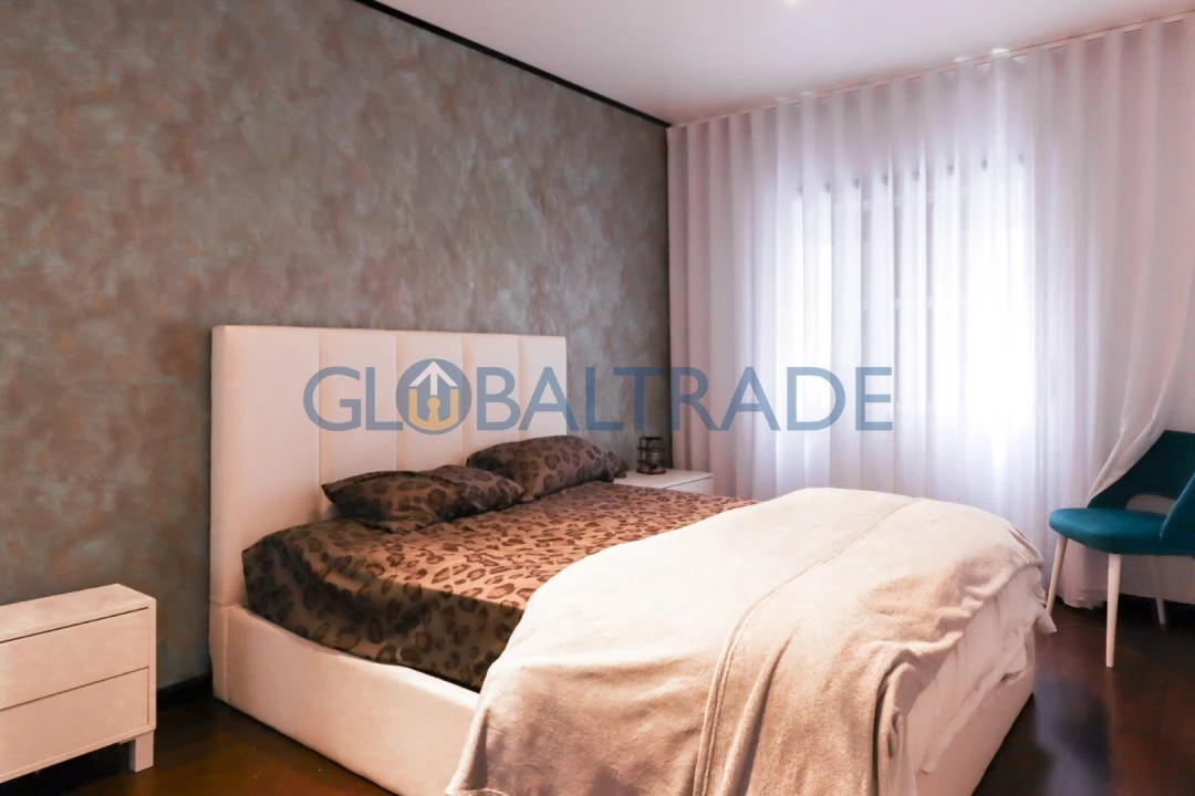 Moradia T4 para Venda em Fânzeres e São Pedro da Cova Foto 15