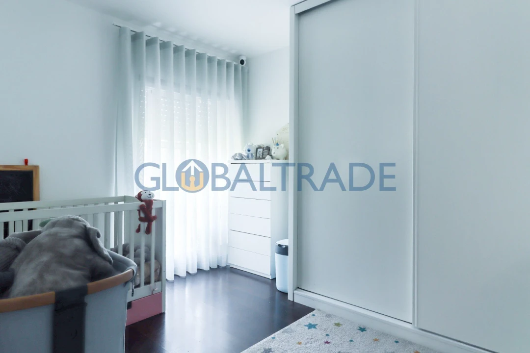 Moradia T4 para Venda em Fânzeres e São Pedro da Cova Foto 9