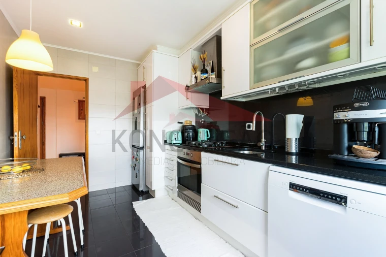 Apartamento T2 para Venda em Alverca do Ribatejo e Sobralinho Foto 2