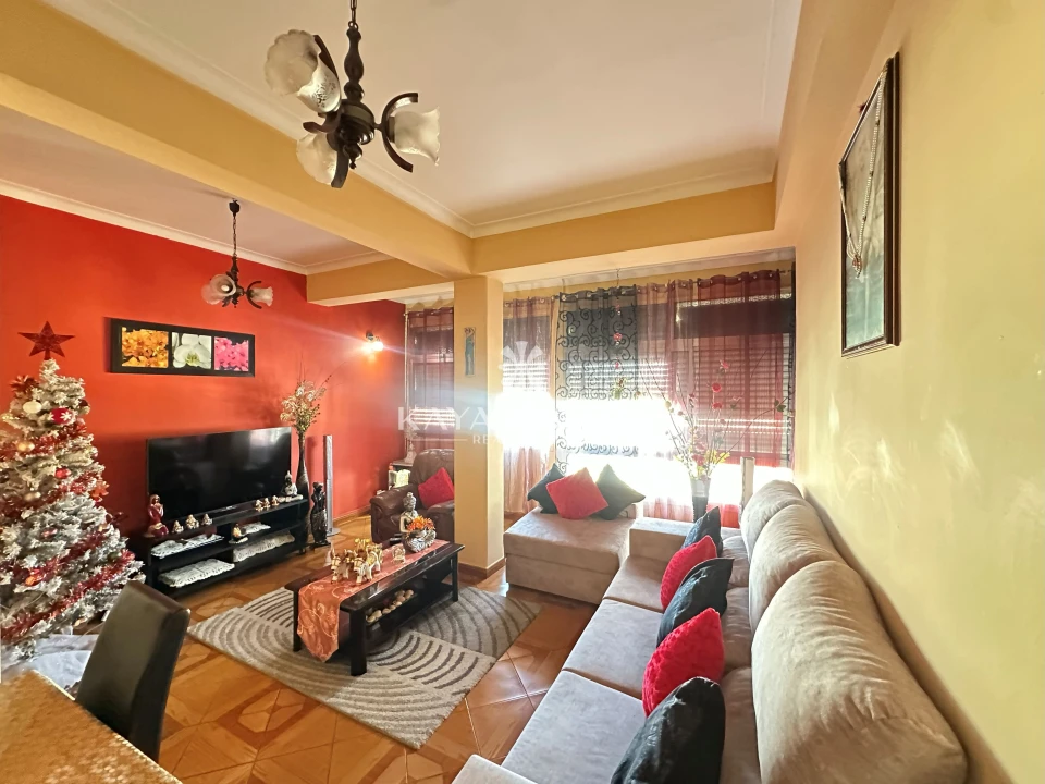 Apartamento T3 para Venda em Póvoa de Santo Adrião e Olival Basto Foto 8