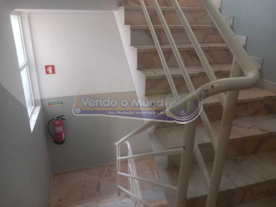 Apartamento T1 para Venda em Benavente Foto 13