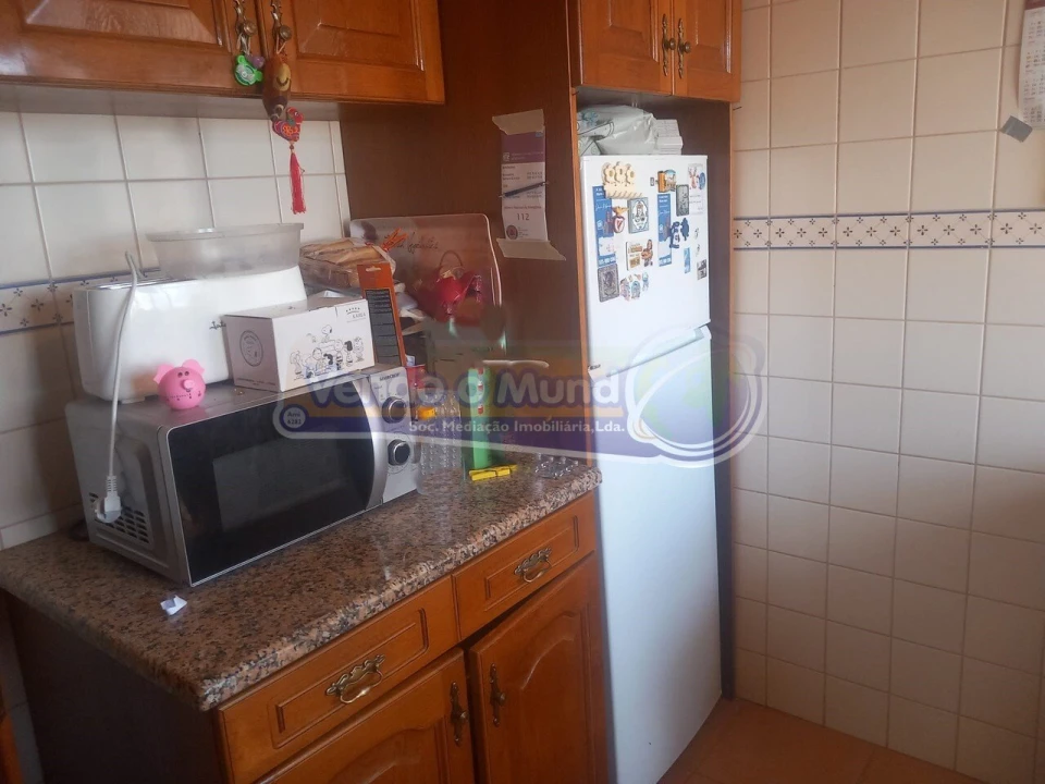 Apartamento T1 para Venda em Benavente Foto 2