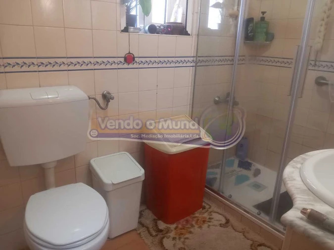 Apartamento T1 para Venda em Benavente Foto 9
